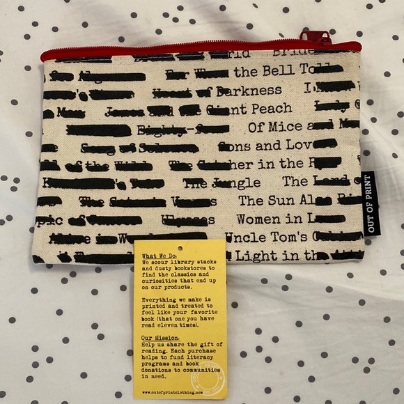 Out of Print pouch - Picture 2 of 2